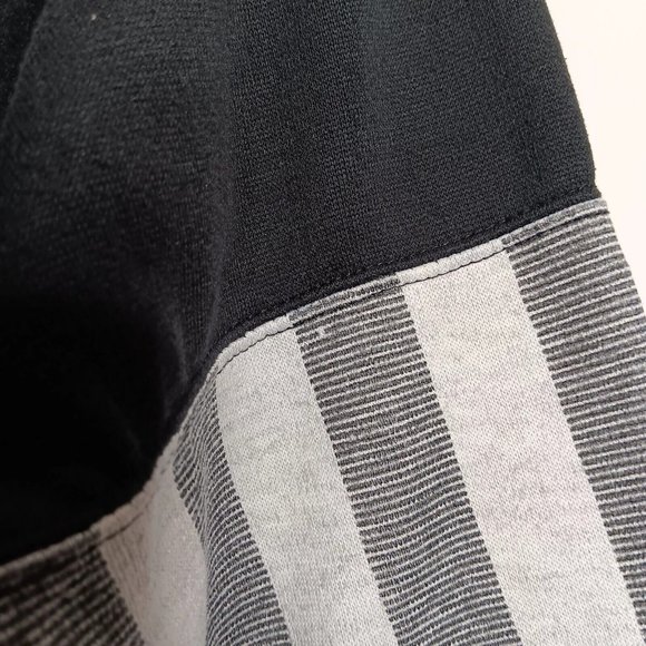 Vintage 80s Sasson Unisex Medium Sweatshirt Crew Neck Black Gray Stripe Retro - Picture 12 of 13